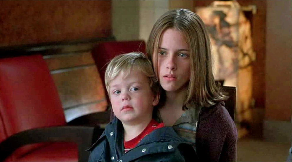 Kristen Stewart, Grant Hayden