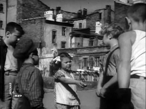 Девочка и крокодил (1956)