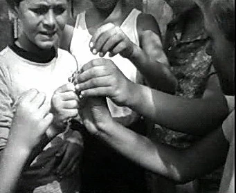 Добро пожаловать или Посторонним вход воспрещён (1964)