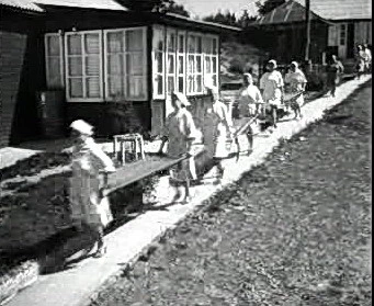 Добро пожаловать или Посторонним вход воспрещён (1964)