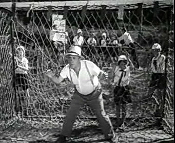 Добро пожаловать или Посторонним вход воспрещён (1964)