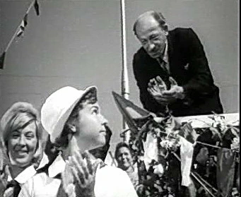 Добро пожаловать или Посторонним вход воспрещён (1964)