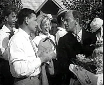 Добро пожаловать или Посторонним вход воспрещён (1964)
