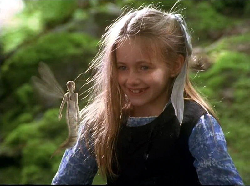 Elizabeth Earl