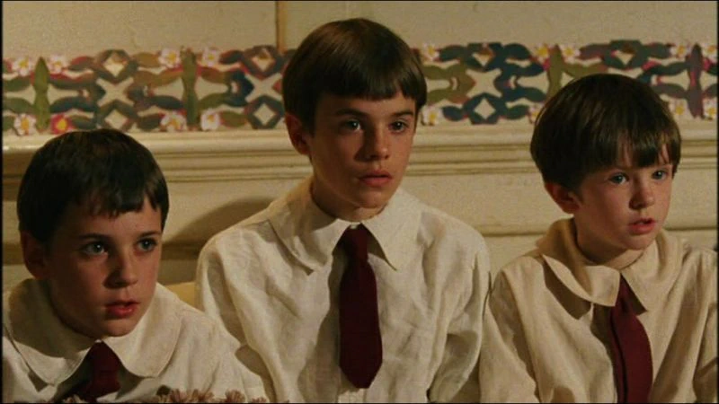 Freddie Highmore, Joe Prospero, Nick Roud