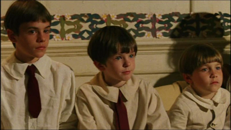 Freddie Highmore, Luke Spill, Nick Roud
