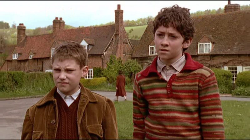 Nick Robinson, Thomas Orange