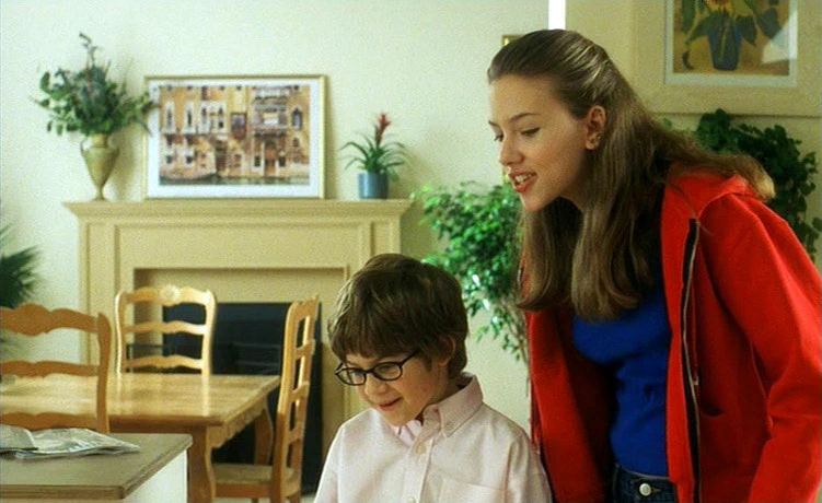 Alex D. Linz, Scarlett Johansson