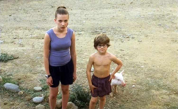 Alex D. Linz, Scarlett Johansson