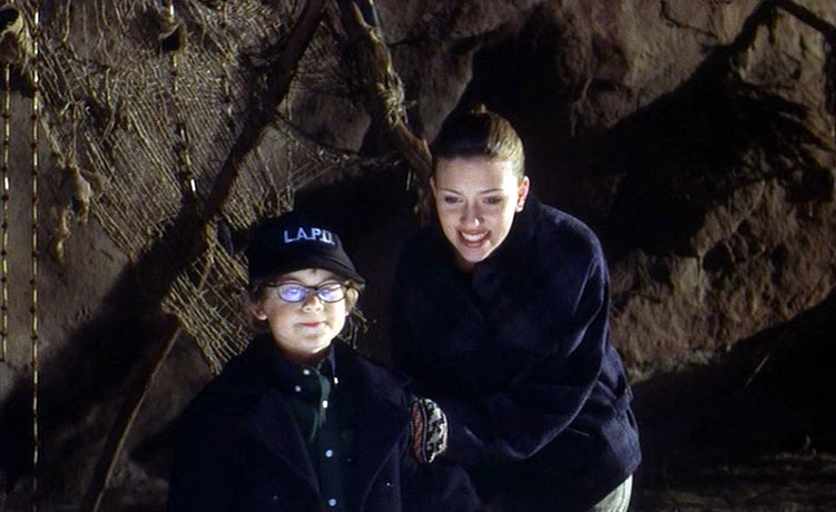 Alex D. Linz, Scarlett Johansson