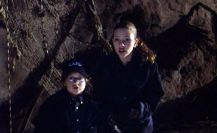 Alex D. Linz, Scarlett Johansson