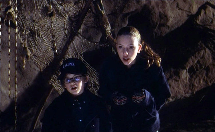 Alex D. Linz, Scarlett Johansson