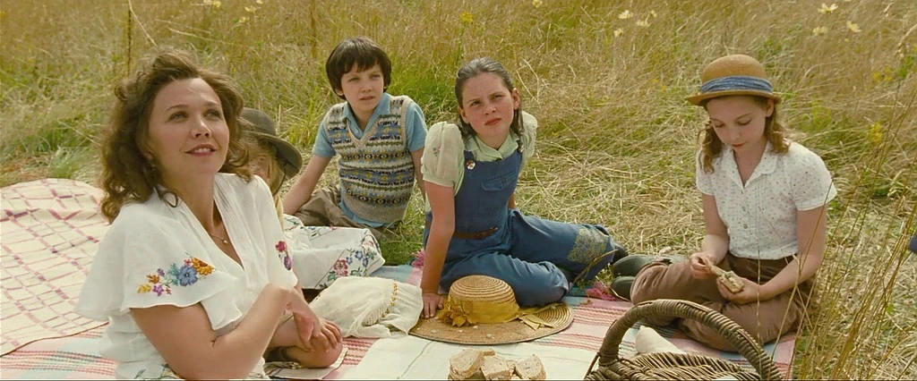 Asa Butterfield, Oscar Steer, Lil Woods, Rosie Taylor-Ritson