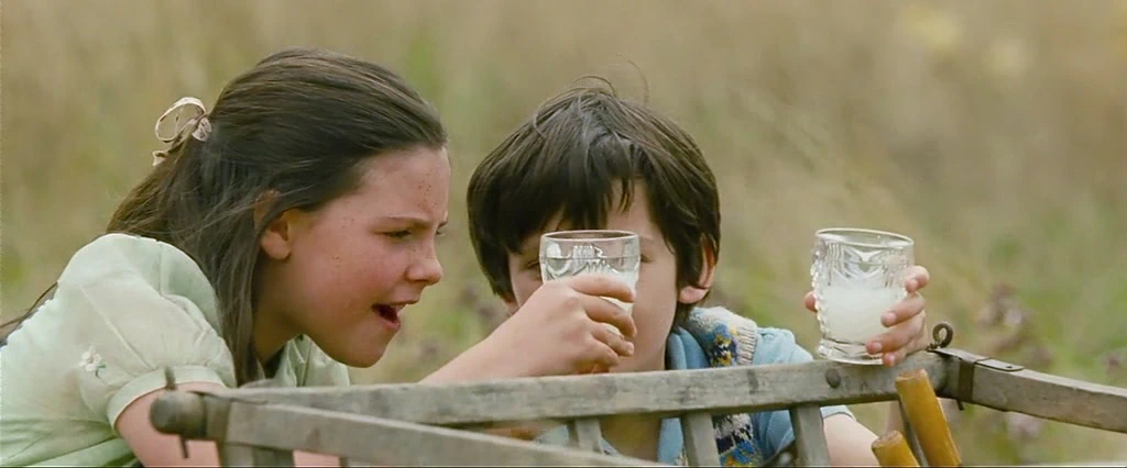 Asa Butterfield, Lil Woods