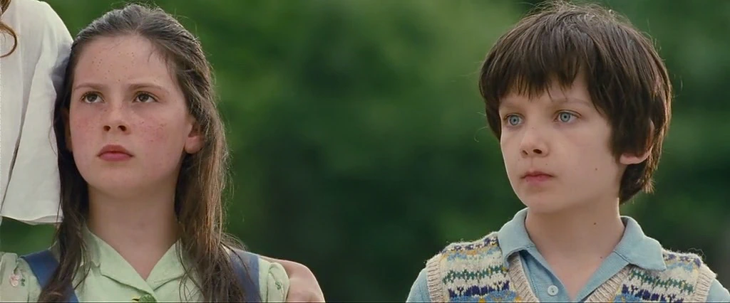 Asa Butterfield, Lil Woods
