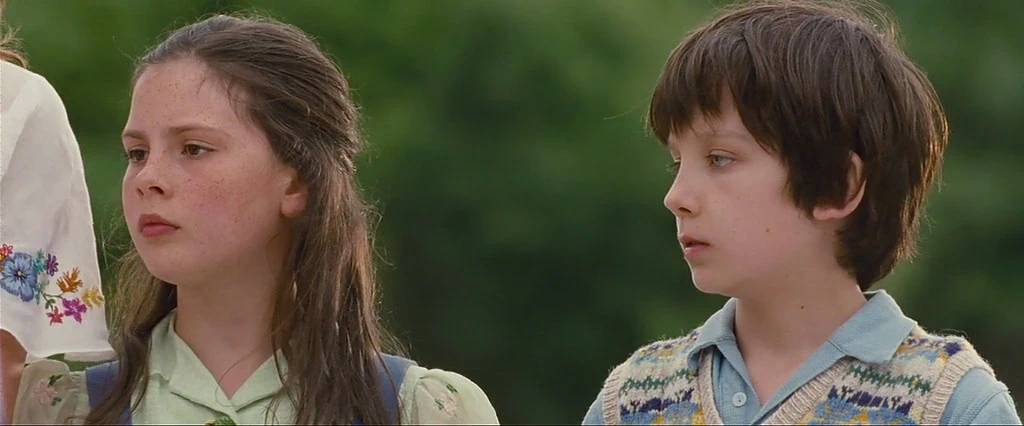 Asa Butterfield, Lil Woods
