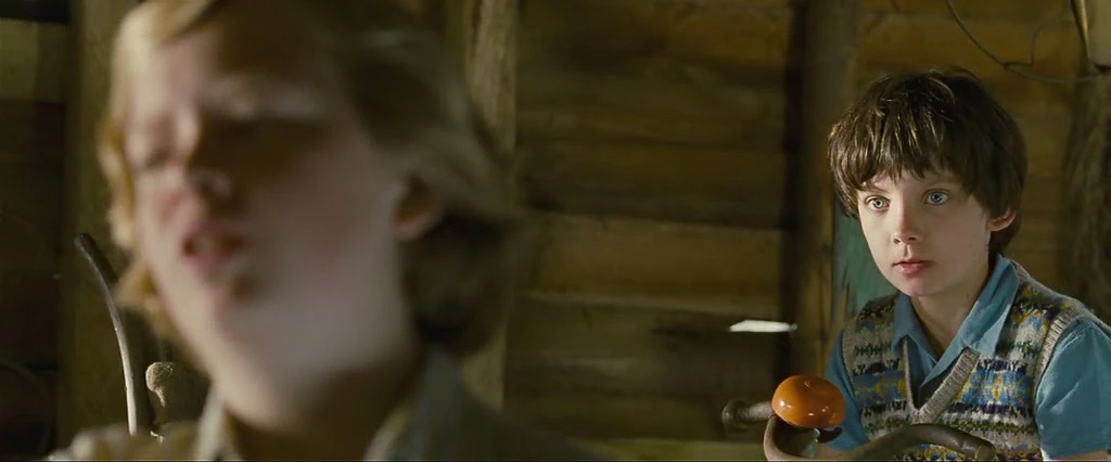 Asa Butterfield, Eros Vlahos