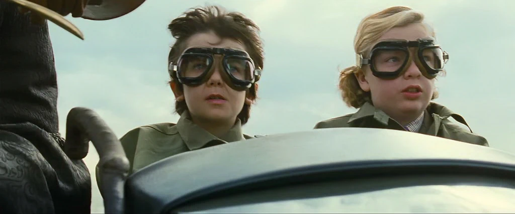 Asa Butterfield, Eros Vlahos