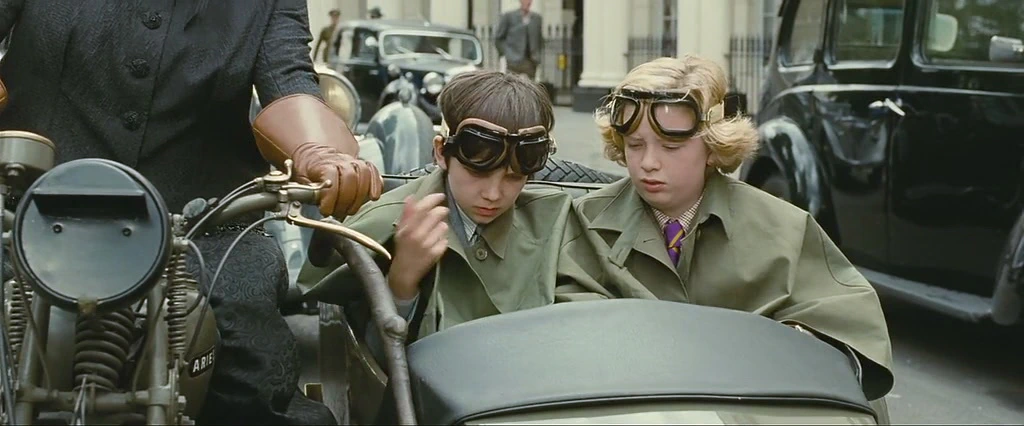 Asa Butterfield, Eros Vlahos