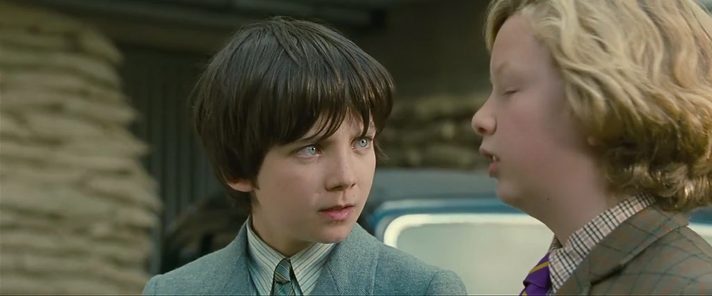 Asa Butterfield, Eros Vlahos