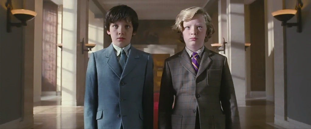 Asa Butterfield, Eros Vlahos