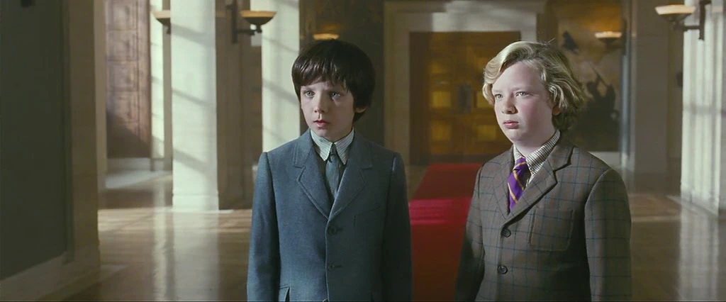 Asa Butterfield, Eros Vlahos