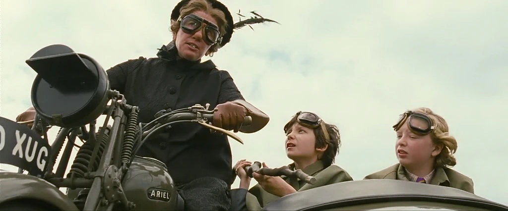 Asa Butterfield, Eros Vlahos