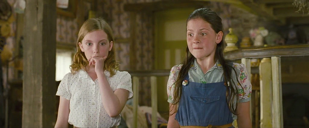Lil Woods, Rosie Taylor-Ritson