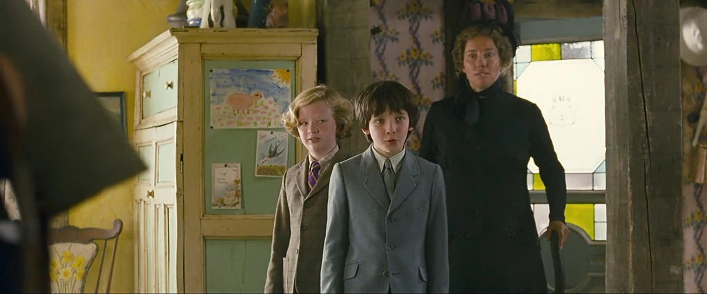 Asa Butterfield, Eros Vlahos