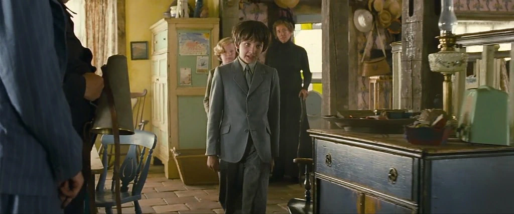 Asa Butterfield, Eros Vlahos
