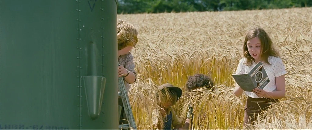 Oscar Steer, Eros Vlahos, Rosie Taylor-Ritson
