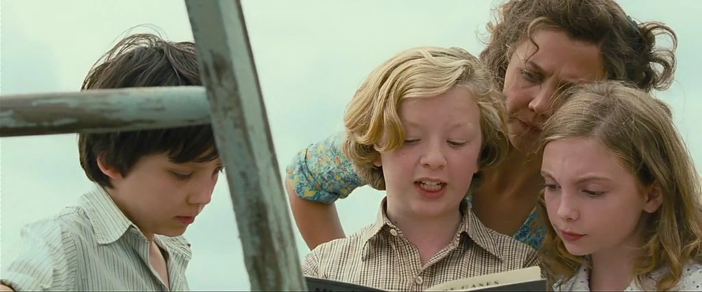 Asa Butterfield, Eros Vlahos, Rosie Taylor-Ritson