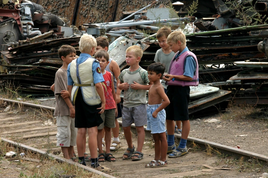 Максим Лабастов, Коля Спиридонов