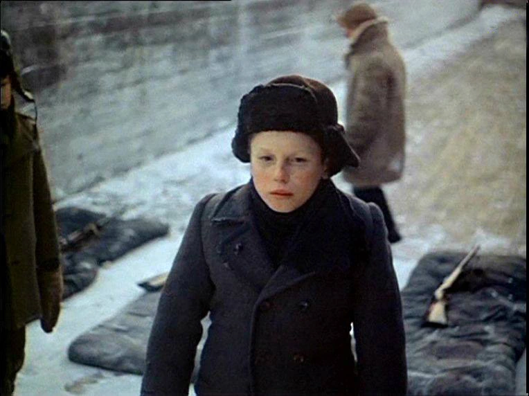 Зеркало (1974)